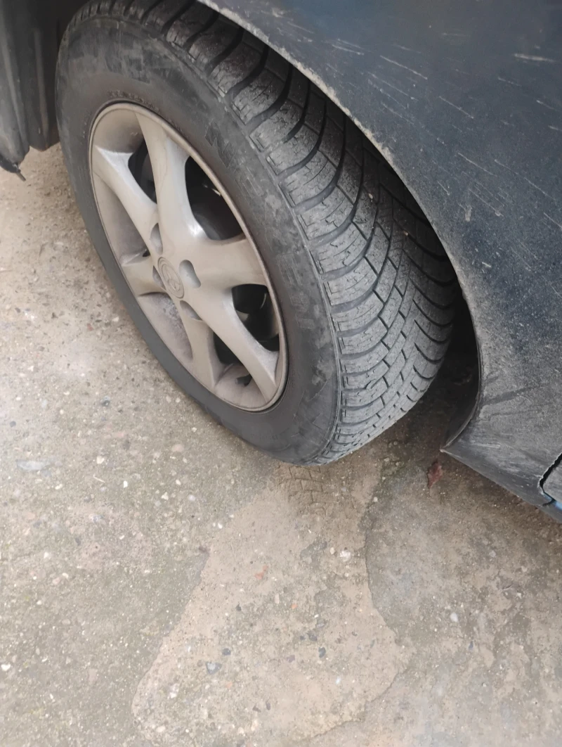 Toyota Corolla Конби, снимка 6 - Автомобили и джипове - 52975442