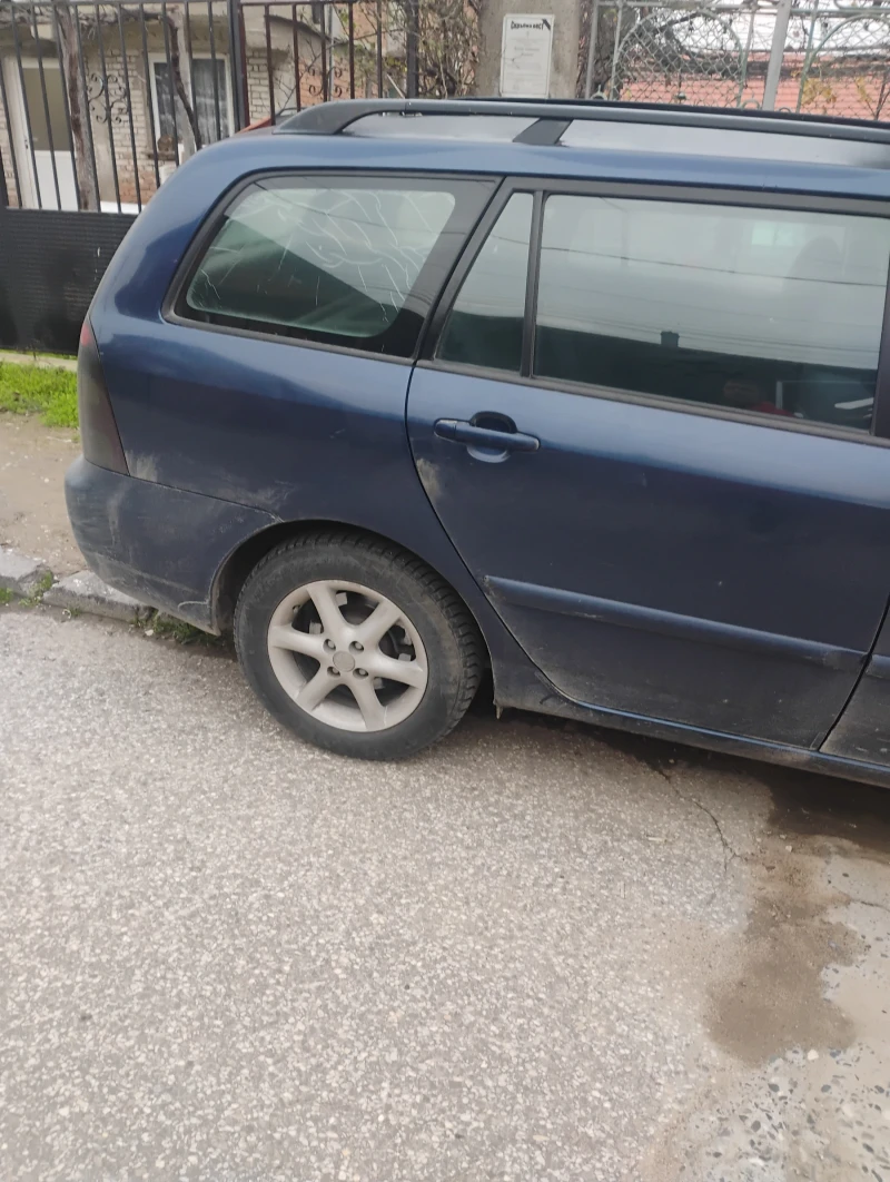 Toyota Corolla Конби, снимка 9 - Автомобили и джипове - 52975442