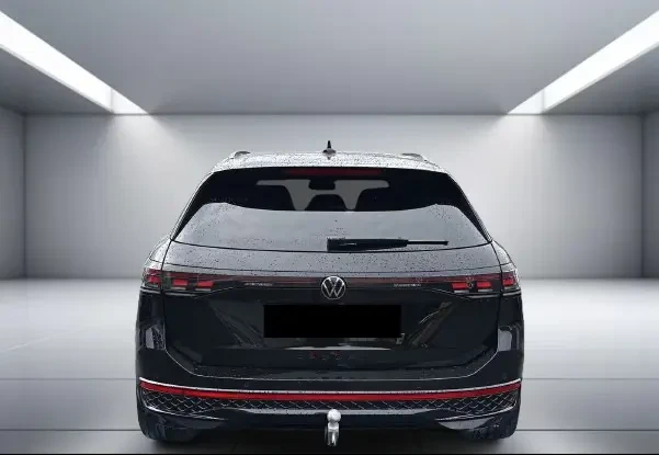 VW Passat Variant 2.0 TSI 4Motion = R-Line = Гаранция, снимка 2 - Автомобили и джипове - 55050291