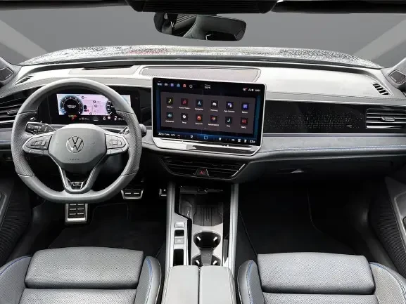 VW Passat Variant 2.0 TSI 4Motion = R-Line = Гаранция, снимка 8 - Автомобили и джипове - 55050291