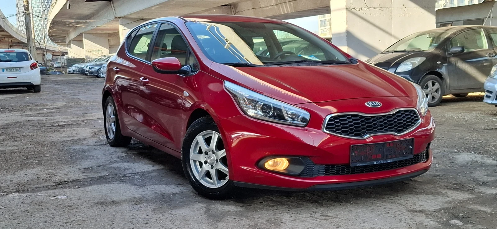 Kia Ceed 1.4 Crdi90kc Автопилот БОРДО ПЕРЛА!, снимка 1