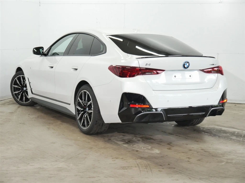 BMW i4 xDrive40 Gran Coupe - изображение 8