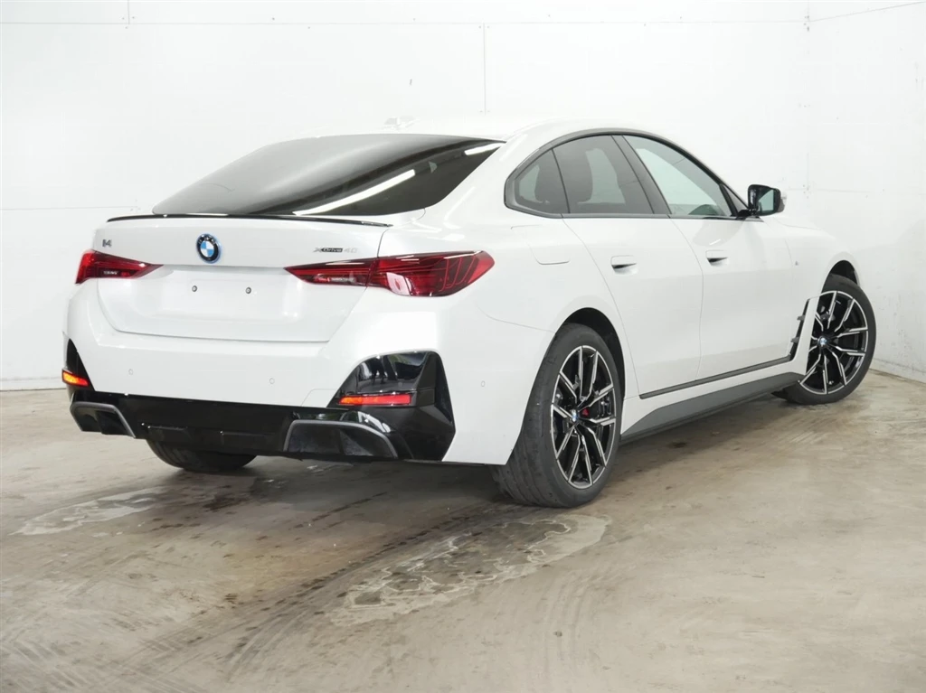 BMW i4 xDrive40 Gran Coupe - изображение 2