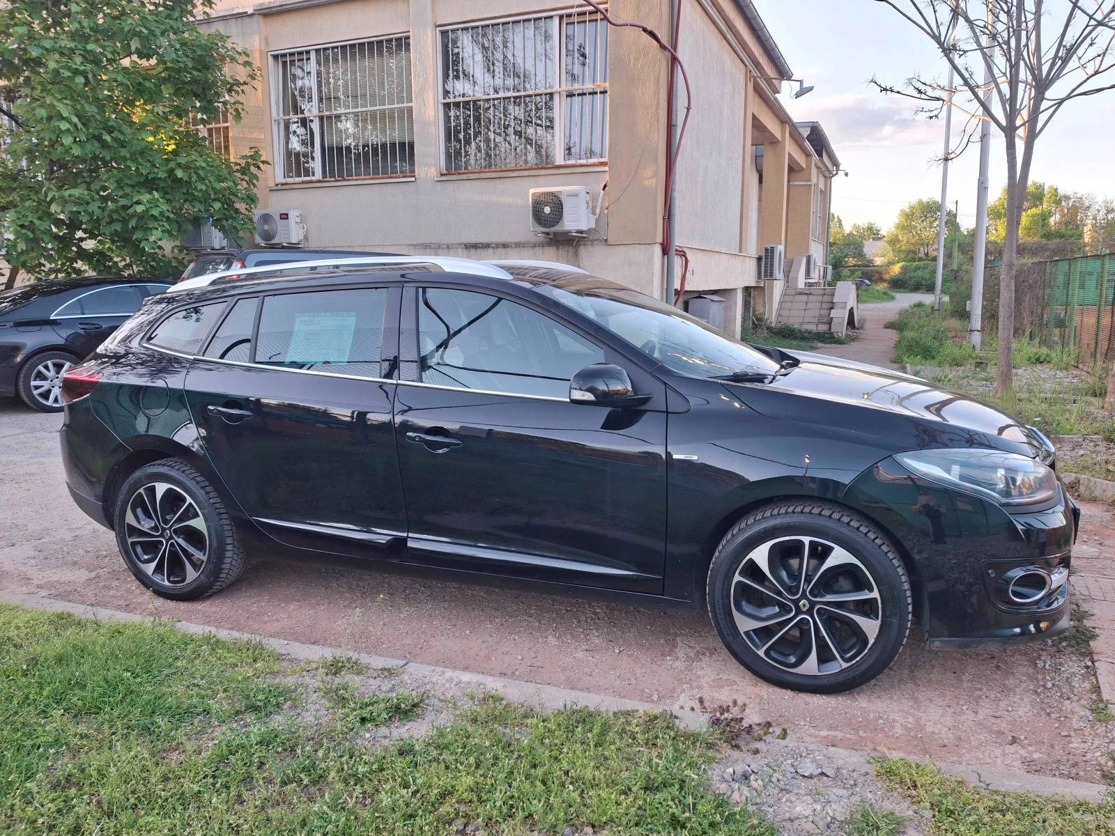 Renault Megane Автоматик, Facelift, Bose Edition, Navi, 16V, SWIS - изображение 6