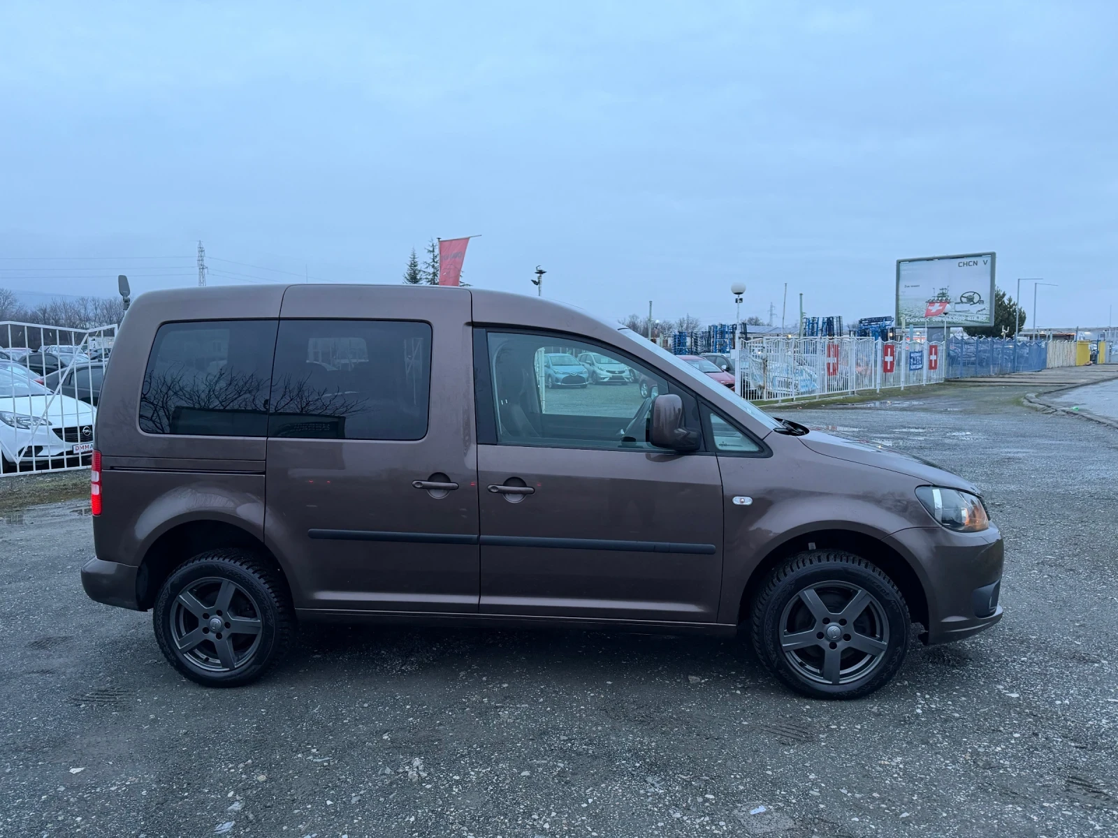 VW Caddy 2.0TDI - 140 к.с / 4Х4 / ЕВРО5 - изображение 4