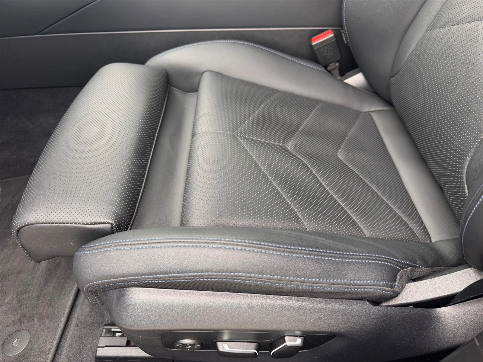 BMW 550 xDrive, снимка 14 - Автомобили и джипове - 53451604