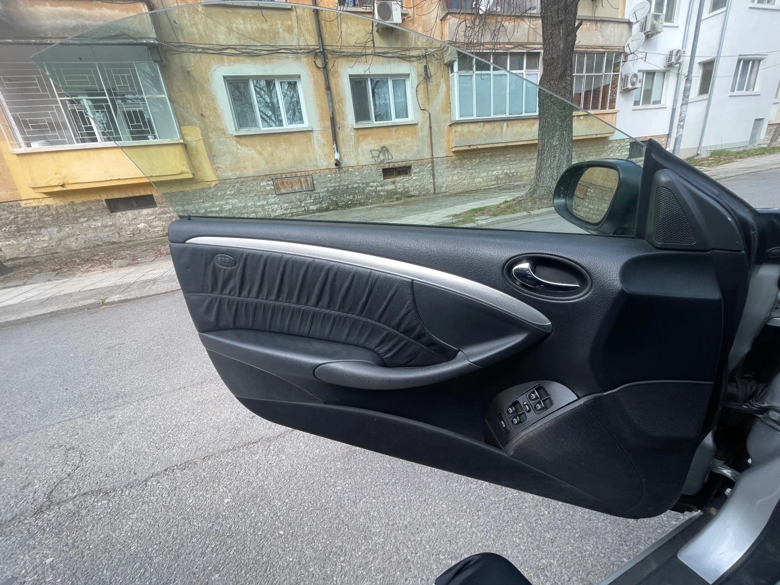 Mercedes-Benz C 200, снимка 14 - Автомобили и джипове - 53900523