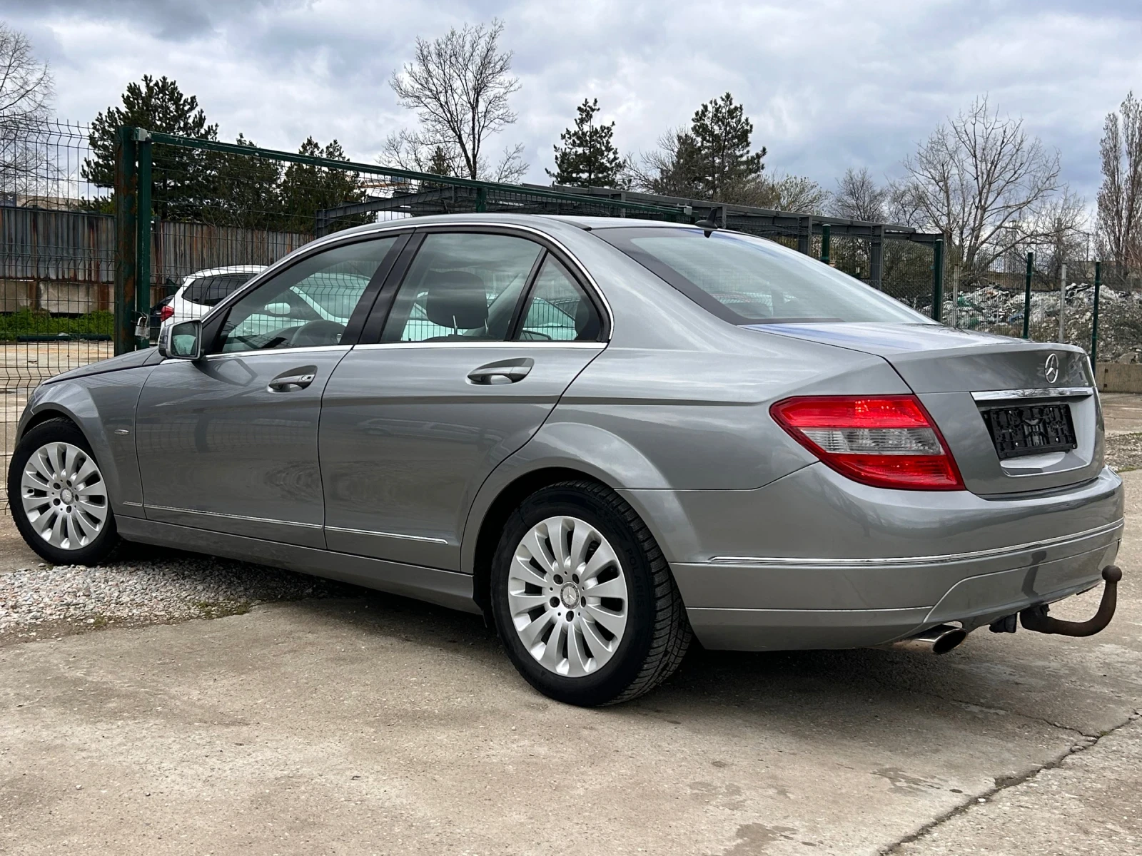 Mercedes-Benz C 200, снимка 3 - Автомобили и джипове - 54083514