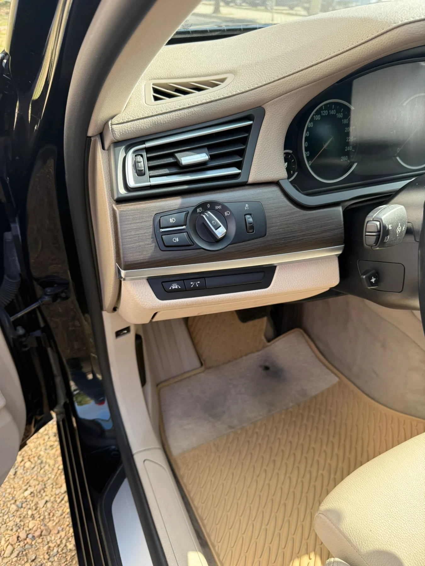 BMW 740, снимка 12 - Автомобили и джипове - 54241006