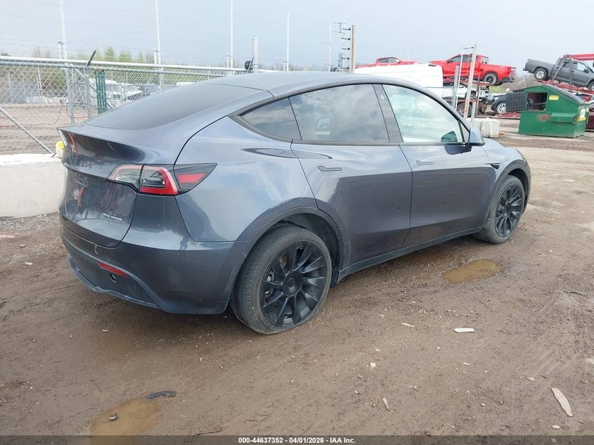 Tesla Model Y Long Range AWD, снимка 4 - Автомобили и джипове - 54323133