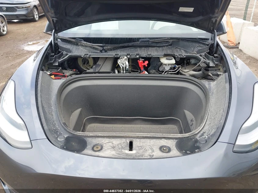 Tesla Model Y Long Range AWD, снимка 10 - Автомобили и джипове - 54323133