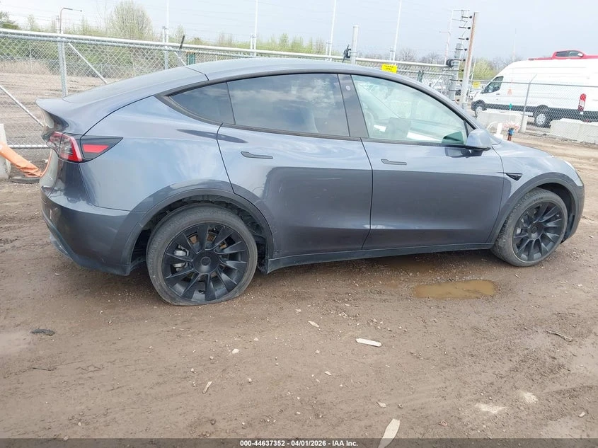 Tesla Model Y Long Range AWD, снимка 6 - Автомобили и джипове - 54323133