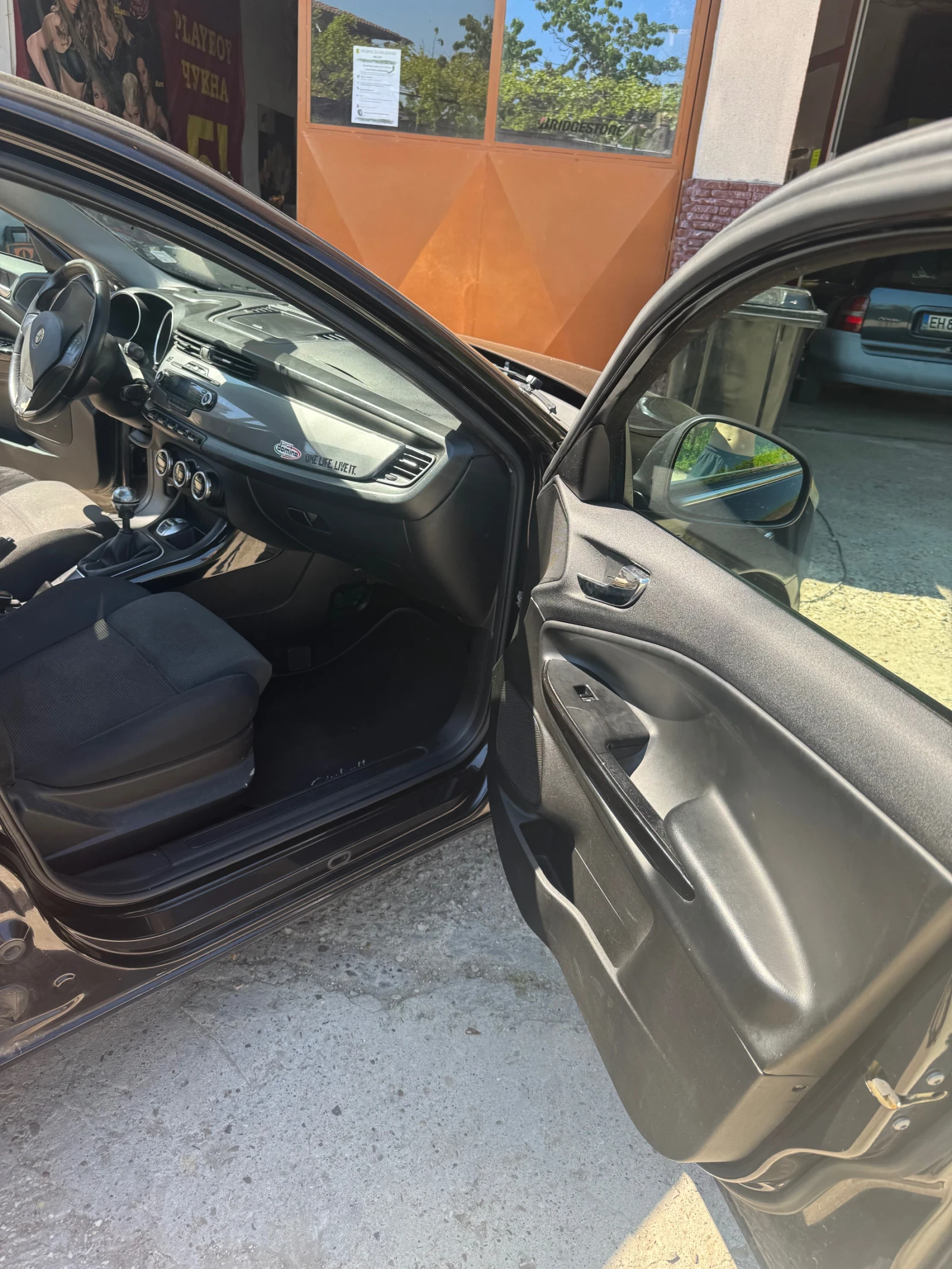 Alfa Romeo Giulietta, снимка 6 - Автомобили и джипове - 54650771