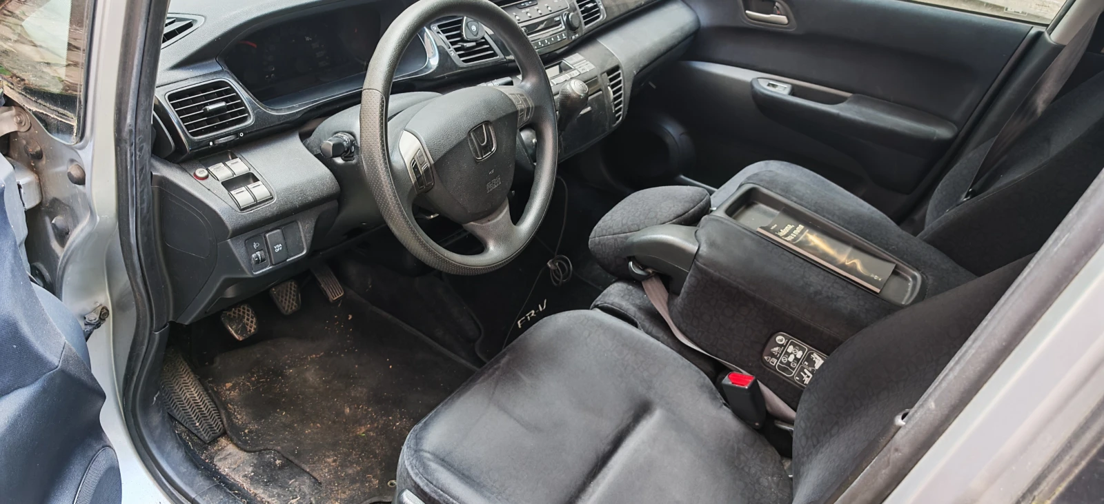 Honda Fr-v 2.2CDTI, снимка 10 - Автомобили и джипове - 54680660