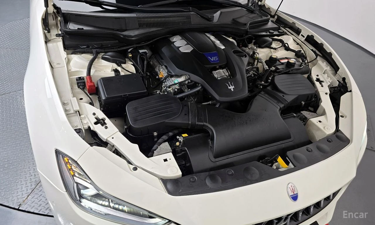 Maserati Ghibli 3.0S* 3rd GEN* НАВИГАЦИЯ* ПОДГРЕВ, снимка 13 - Автомобили и джипове - 54961232