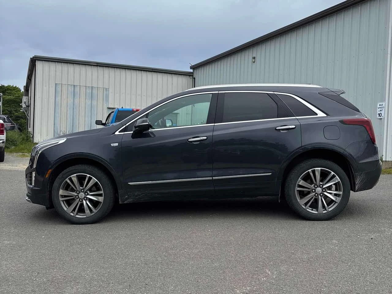Cadillac XT5 * AWD Premium Luxury * CARFAX * ОПЦИЯ ЗА ФИНАНСИРА, снимка 2 - Автомобили и джипове - 54963397