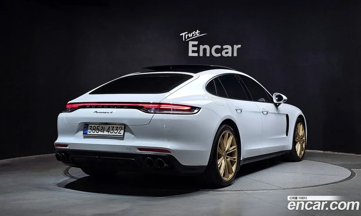 Porsche Panamera 4 SPORT CHRONO| MATRIX| ADAPTIVE AIR SUSP| SOFT CL, снимка 3 - Автомобили и джипове - 55061478