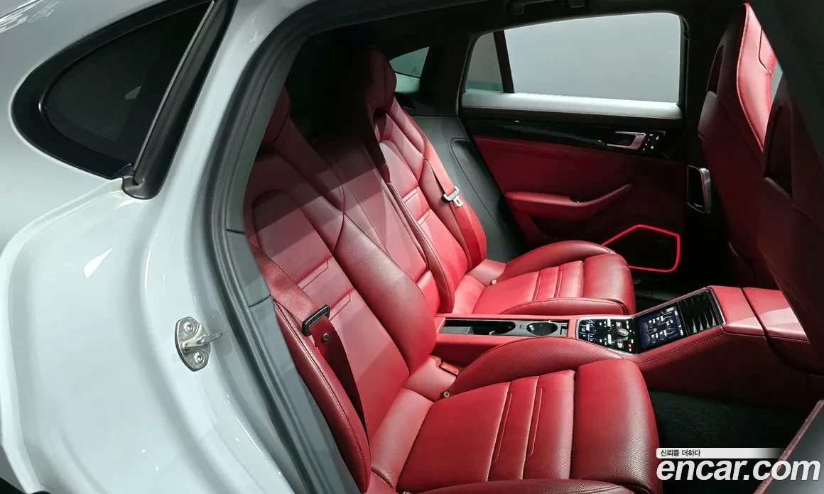 Porsche Panamera 4 SPORT CHRONO| MATRIX| ADAPTIVE AIR SUSP| SOFT CL, снимка 13 - Автомобили и джипове - 55061478