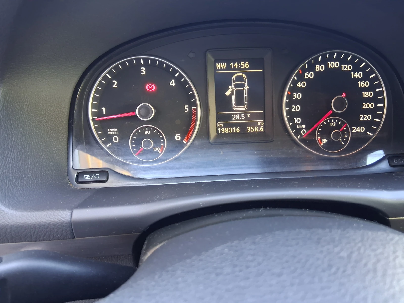 VW Touran, снимка 7 - Автомобили и джипове - 55099802