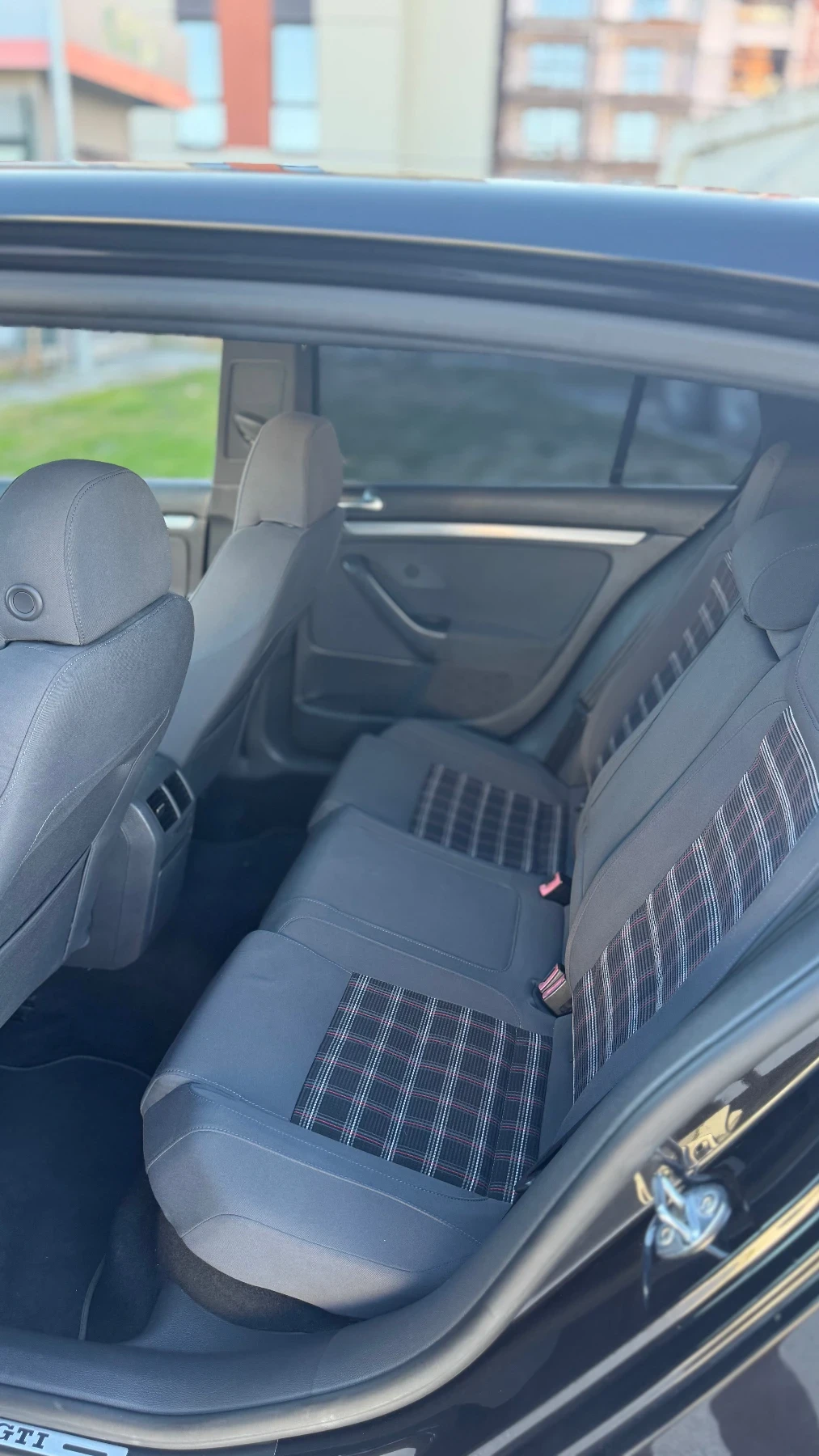 VW Golf Gti, снимка 5 - Автомобили и джипове - 55423378