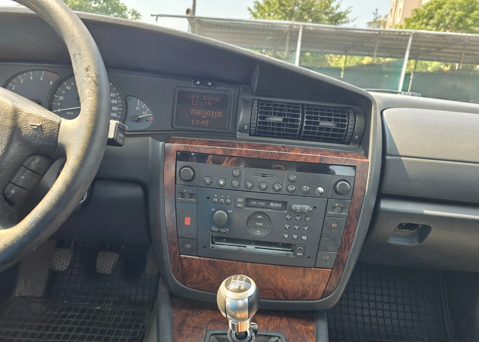Opel Omega, снимка 10 - Автомобили и джипове - 55805633