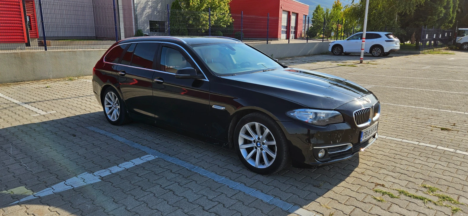 BMW 520 xDrive F11 LCI, снимка 8 - Автомобили и джипове - 56182509