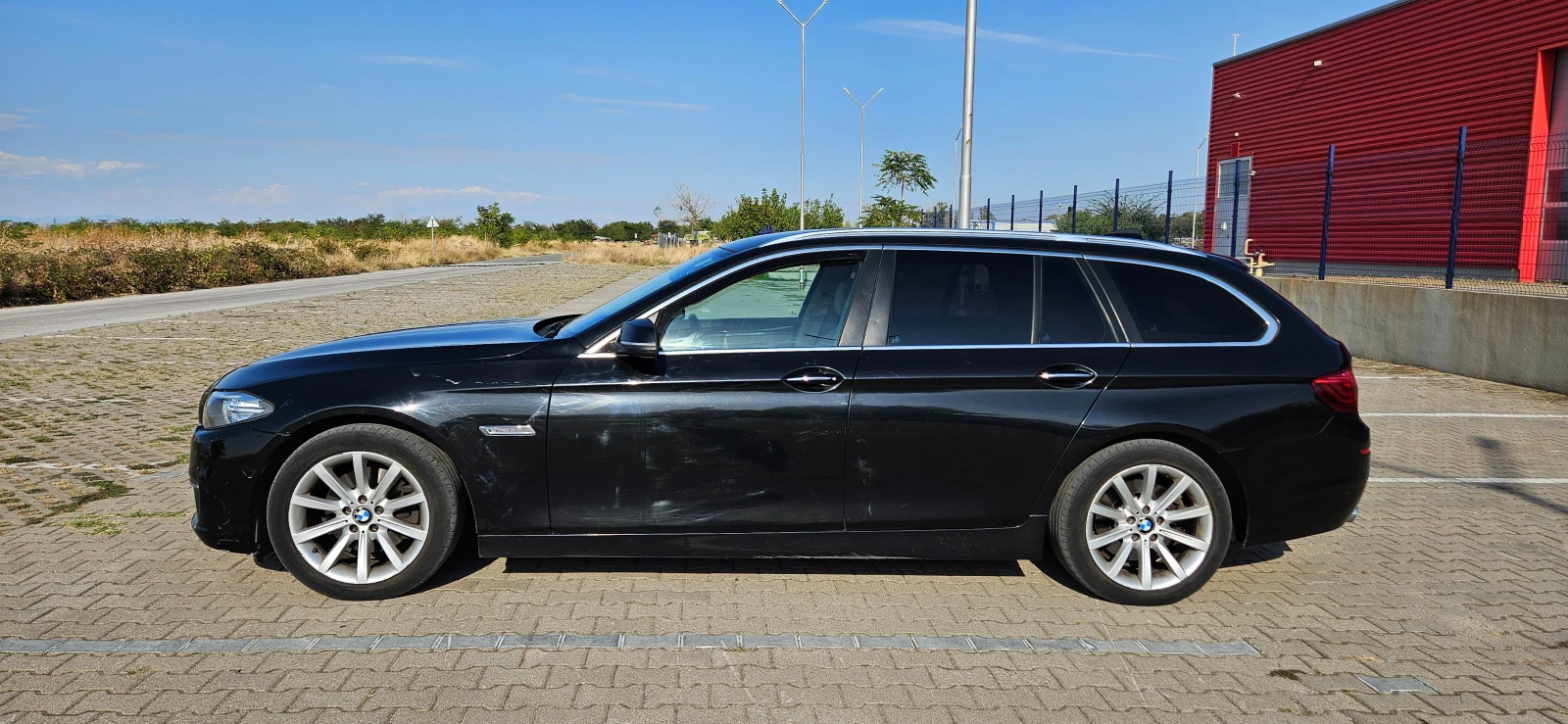 BMW 520 xDrive F11 LCI, снимка 3 - Автомобили и джипове - 56182509