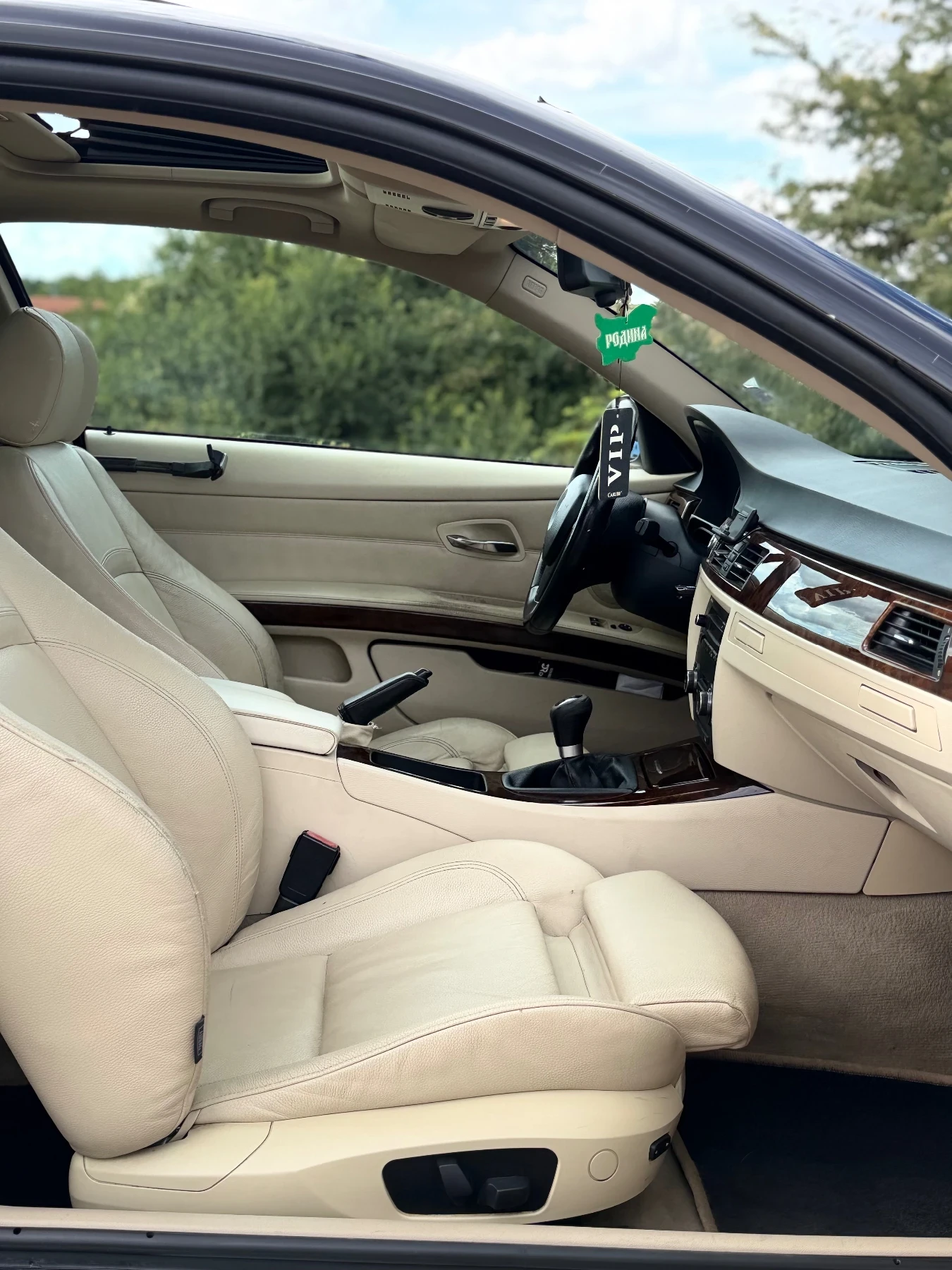 BMW 330, снимка 12 - Автомобили и джипове - 56199312