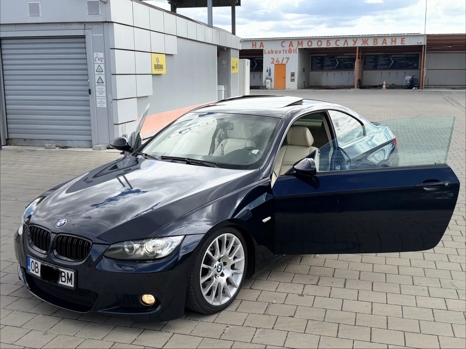 BMW 330