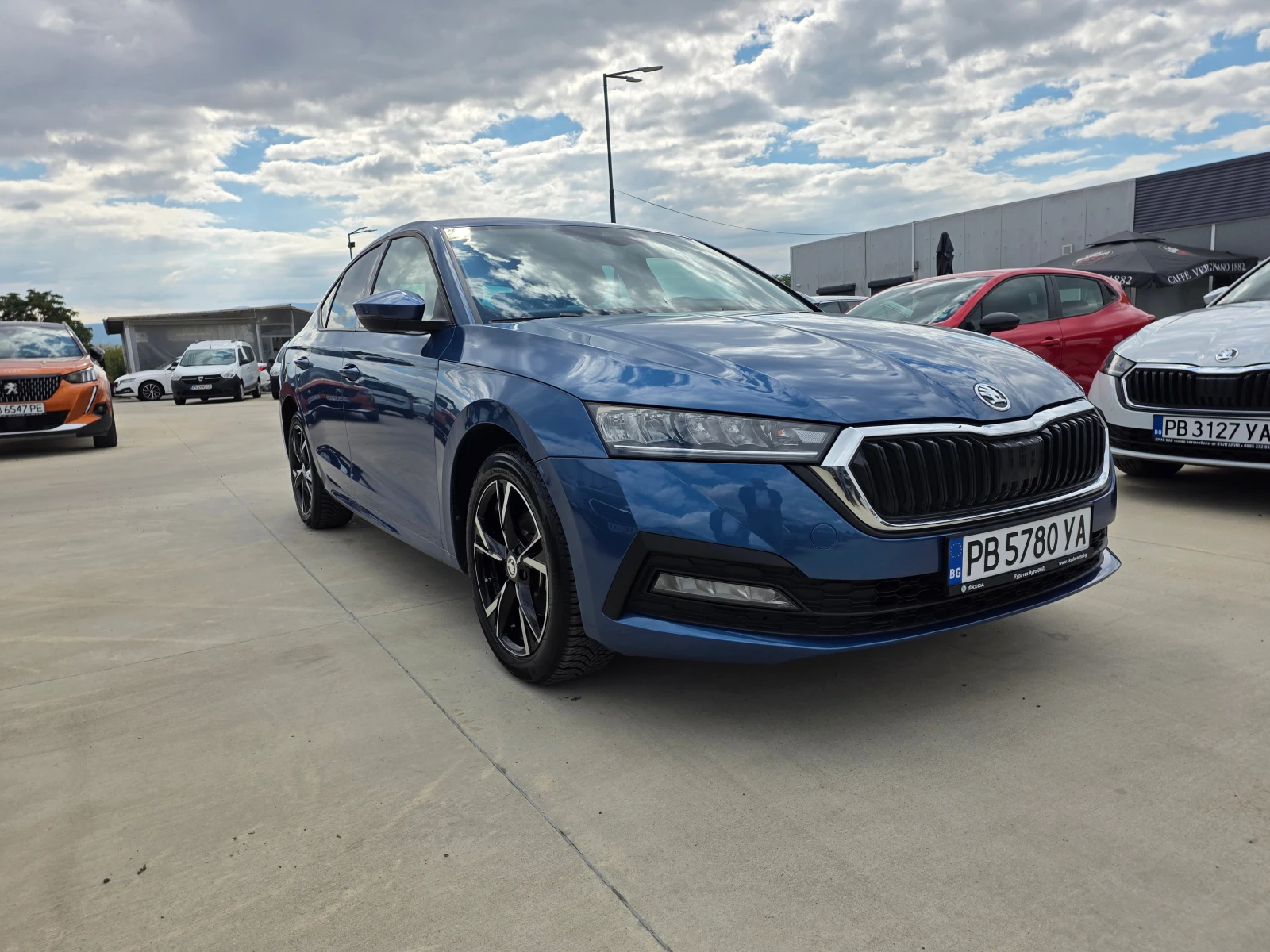 Skoda Octavia С Гаранция 2.0 TDI-М/Т, снимка 7 - Автомобили и джипове - 56315529