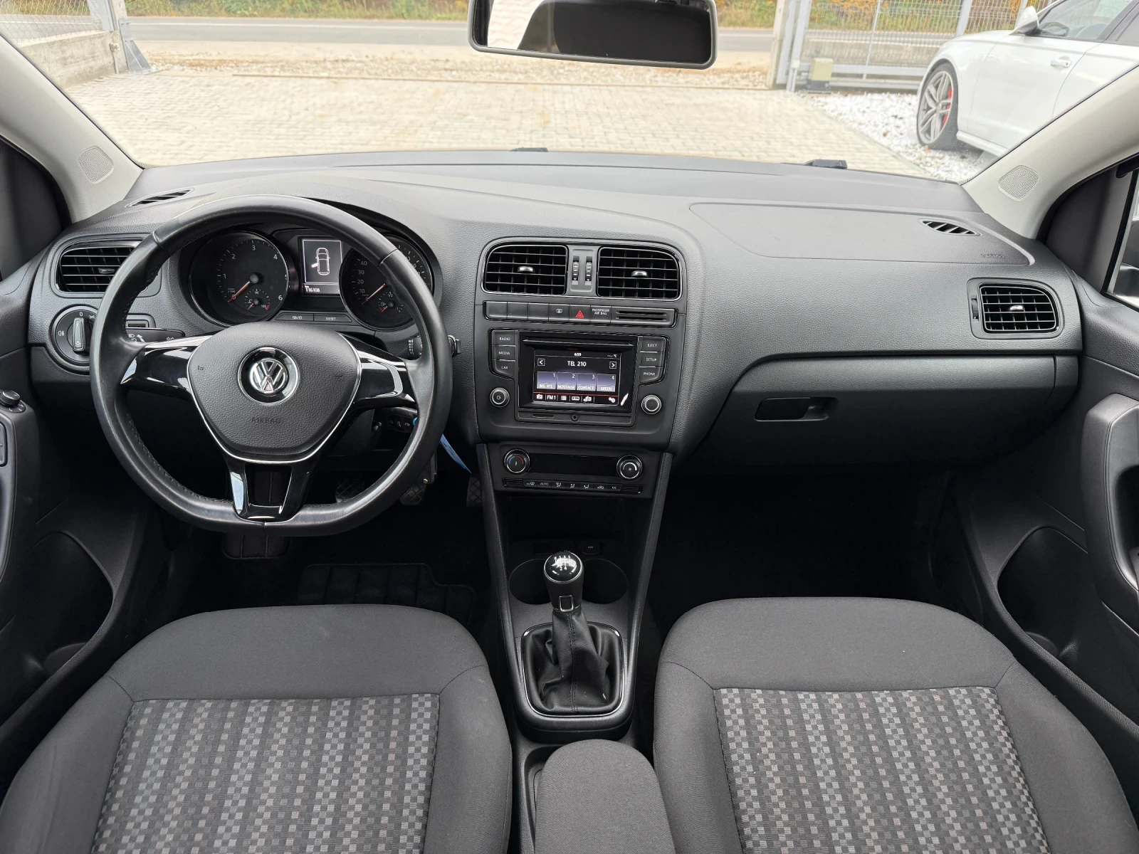 VW Polo 1.4TDI , снимка 15 - Автомобили и джипове - 56480282