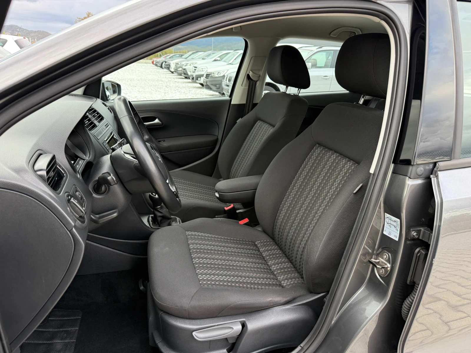 VW Polo 1.4TDI , снимка 11 - Автомобили и джипове - 56480282