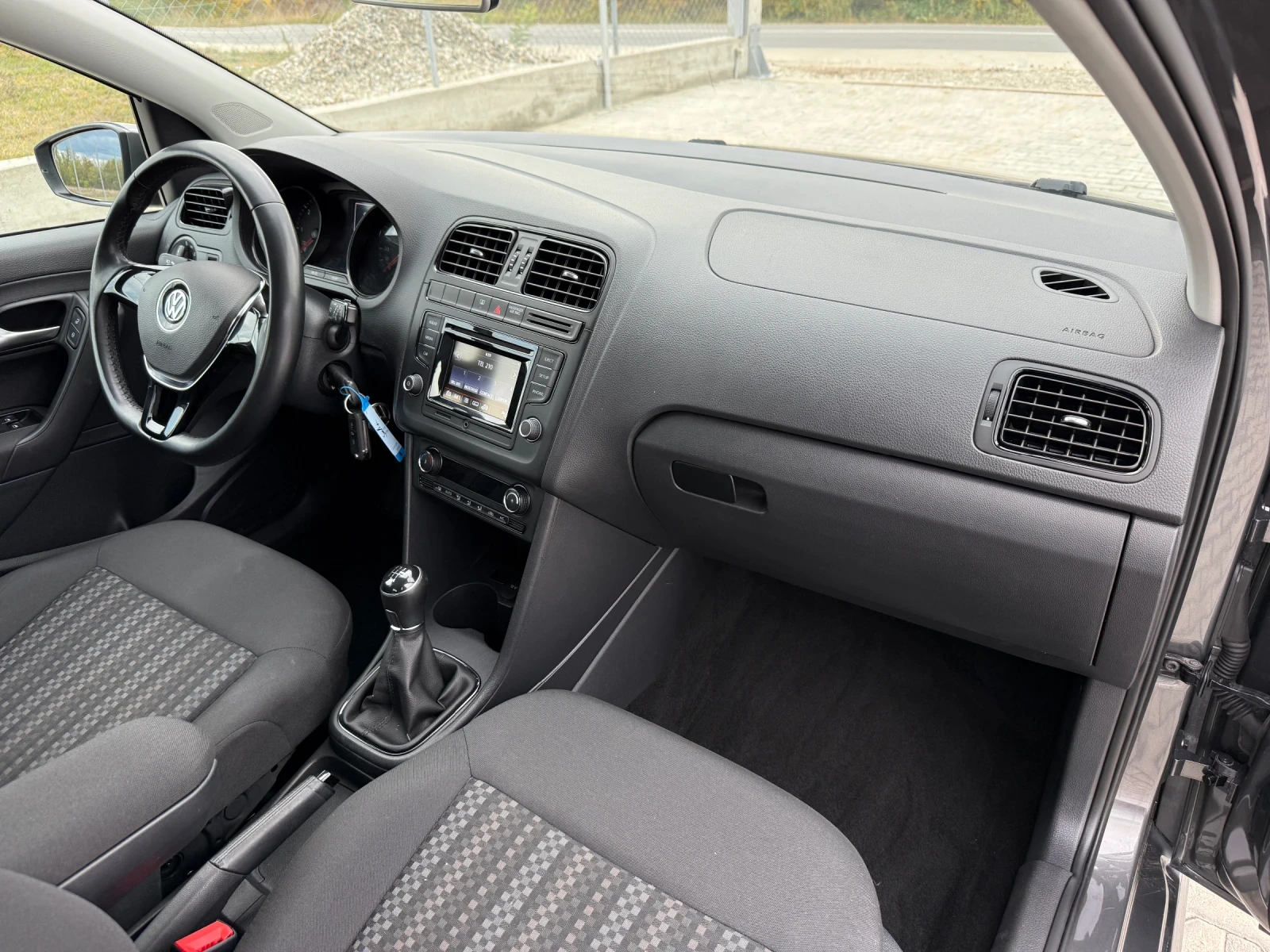 VW Polo 1.4TDI , снимка 13 - Автомобили и джипове - 56480282