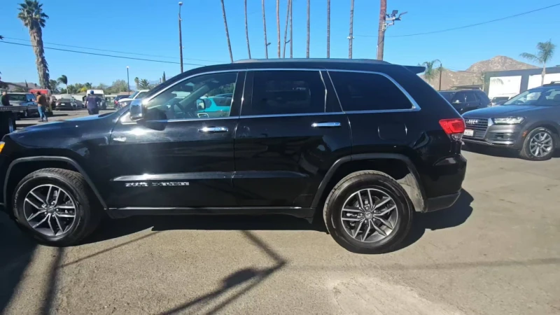 Jeep Grand cherokee 2017 Jeep Grand Cherokee Limited, снимка 2 - Автомобили и джипове - 48724066