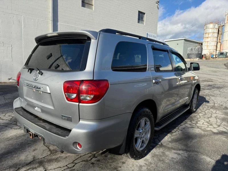 Toyota Sequoia, снимка 3 - Автомобили и джипове - 48724882