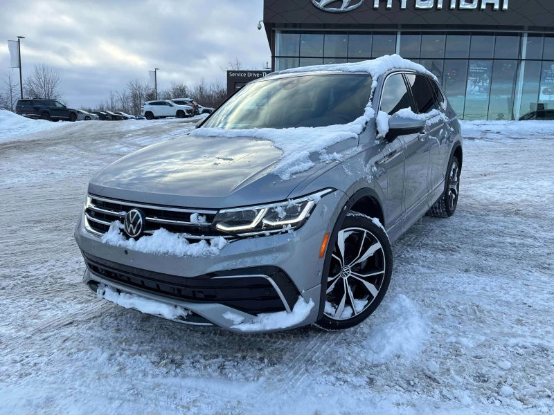 VW Tiguan * R-line* CARFAX * БЕЗ ПЪРВОНАЧАЛНА ВНОСКА, снимка 2 - Автомобили и джипове - 52801162