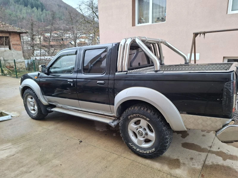 Nissan Navara 2.5, снимка 3 - Автомобили и джипове - 53187272