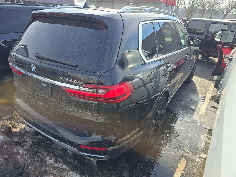 BMW X7 HARMAN/KARDON* 360* PANO* ВЪЗДУХ* ОБДУХ* МАСАЖИ* , снимка 4 - Автомобили и джипове - 53523825