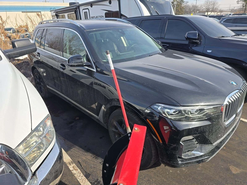 BMW X7 HARMAN/KARDON* 360* PANO* ВЪЗДУХ* ОБДУХ* МАСАЖИ* , снимка 2 - Автомобили и джипове - 53523825