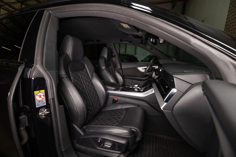 Audi Q8 * 55 TFSI* quattro MildHybrid Tiptronic* , снимка 10 - Автомобили и джипове - 53562539