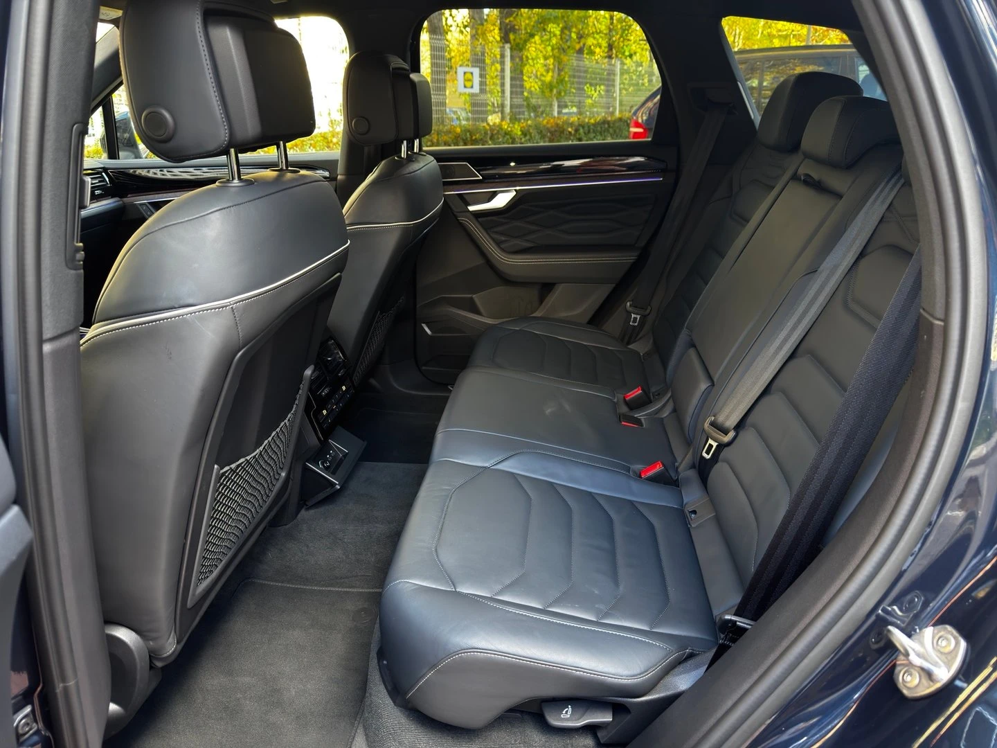 VW Touareg Elegance PA 3.0 V6 TDI SCR 4MOT, снимка 8 - Автомобили и джипове - 56269689