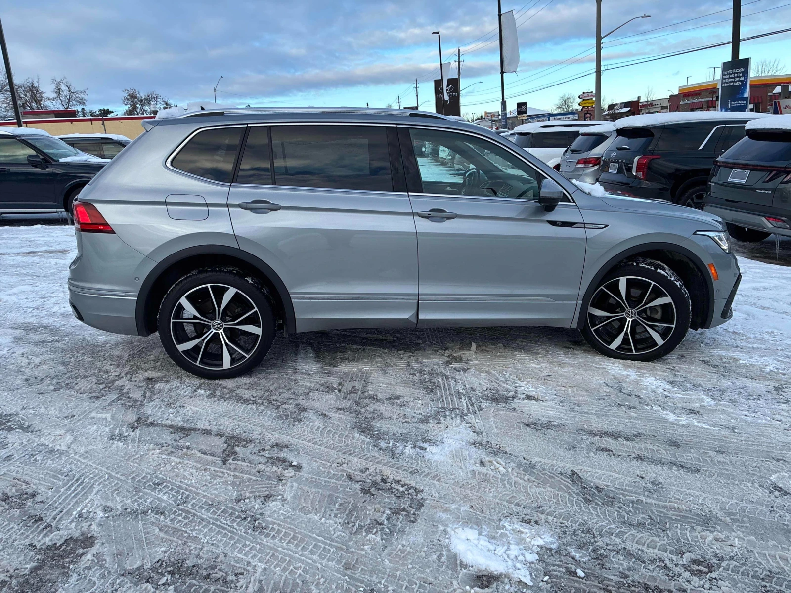 VW Tiguan * R-line* CARFAX * ��� ������������ ������ | Mobile.bg � ����������� 4