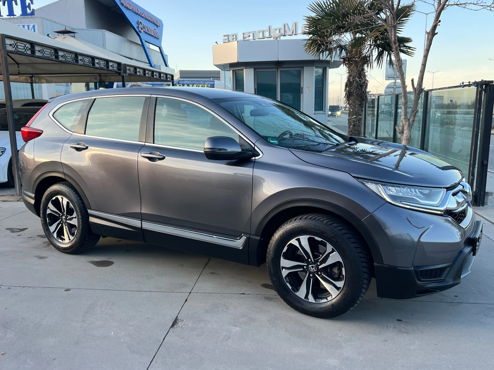 Honda Cr-v 1.5 TURBO, FULL SERVICE HONDA-KATO HOB! - изображение 4