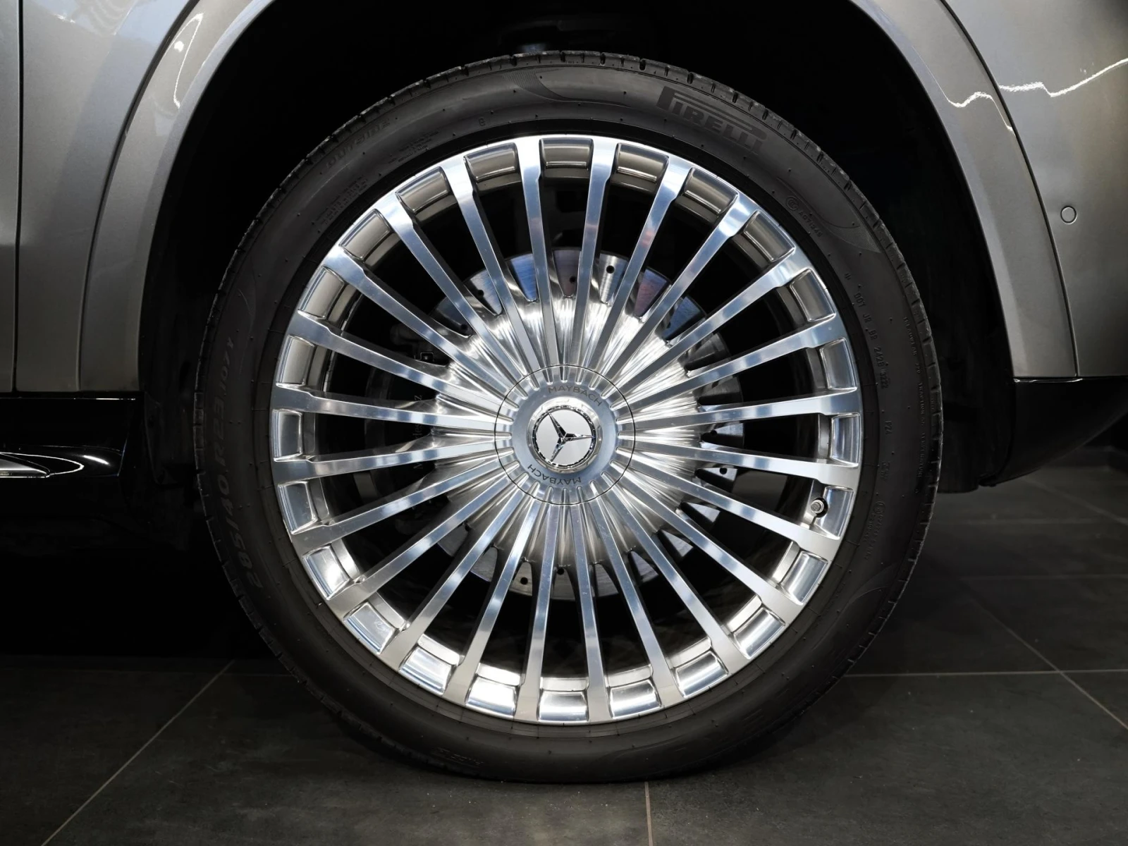 Mercedes-Benz GLS 600 4Matic Maybach - изображение 4