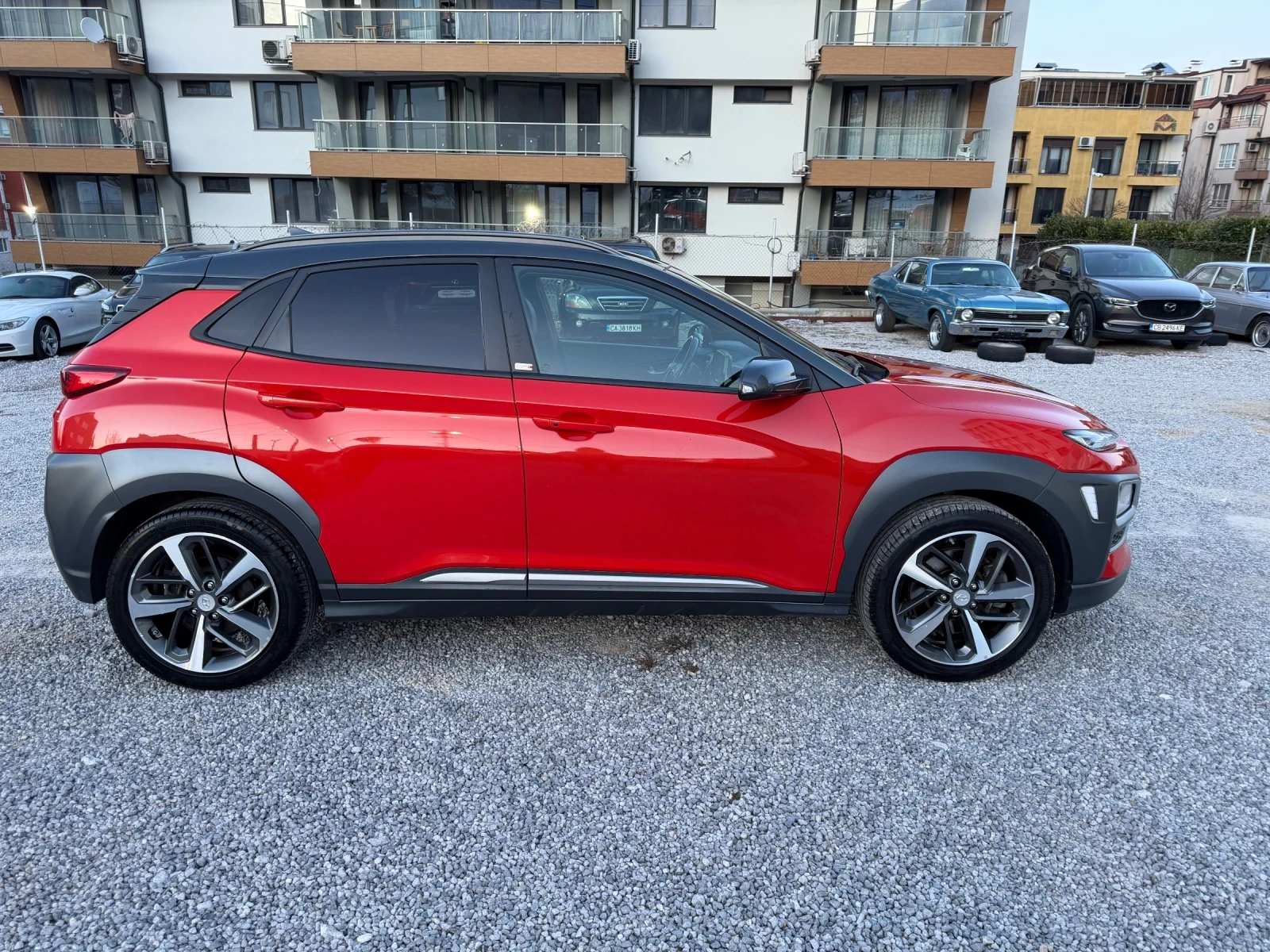 Hyundai Kona ШВЕЙЦАРИЯ 4x4 Навигация Обдухване Head Up - изображение 4