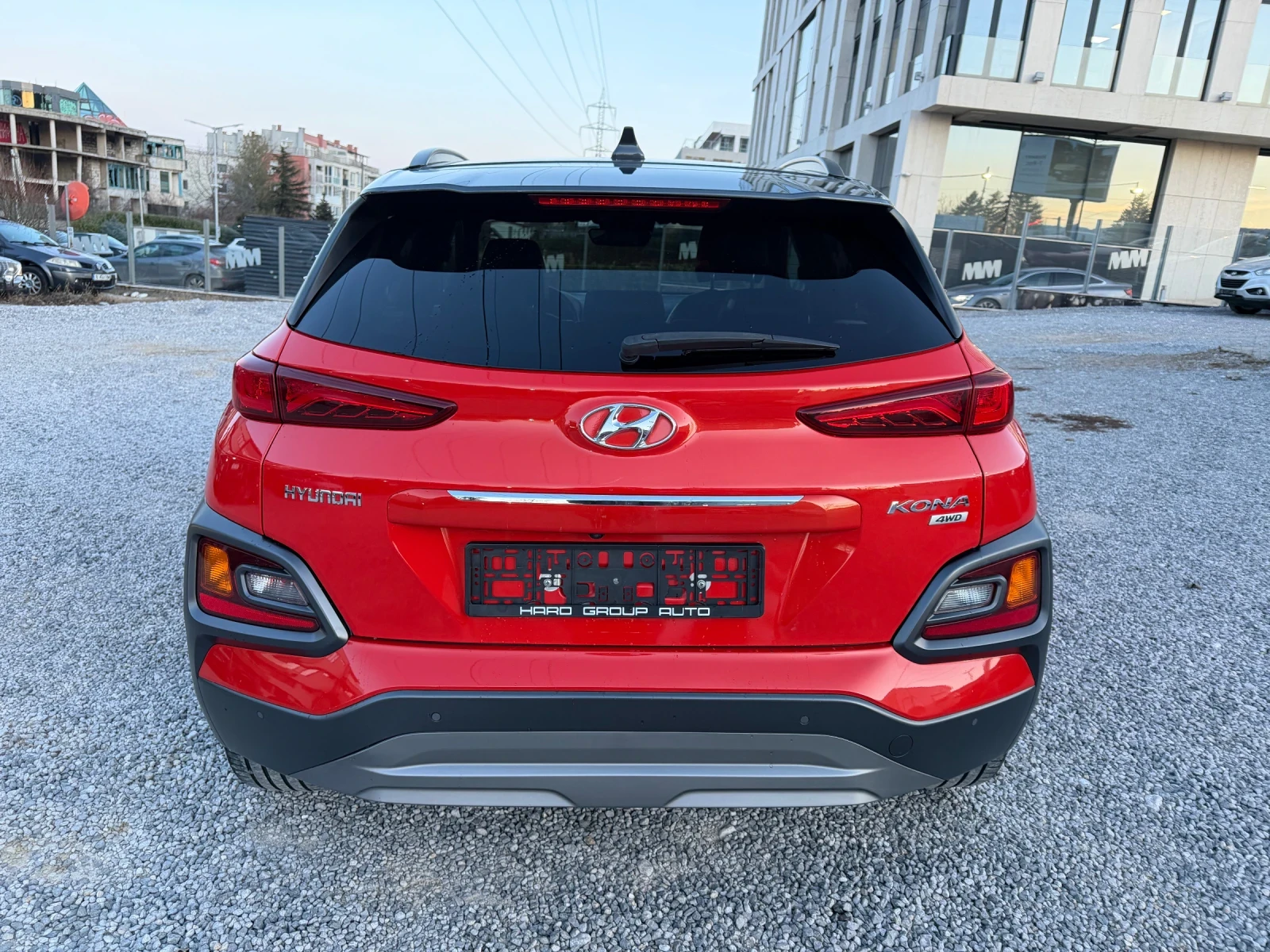 Hyundai Kona ШВЕЙЦАРИЯ 4x4 Навигация Обдухване Head Up - изображение 6