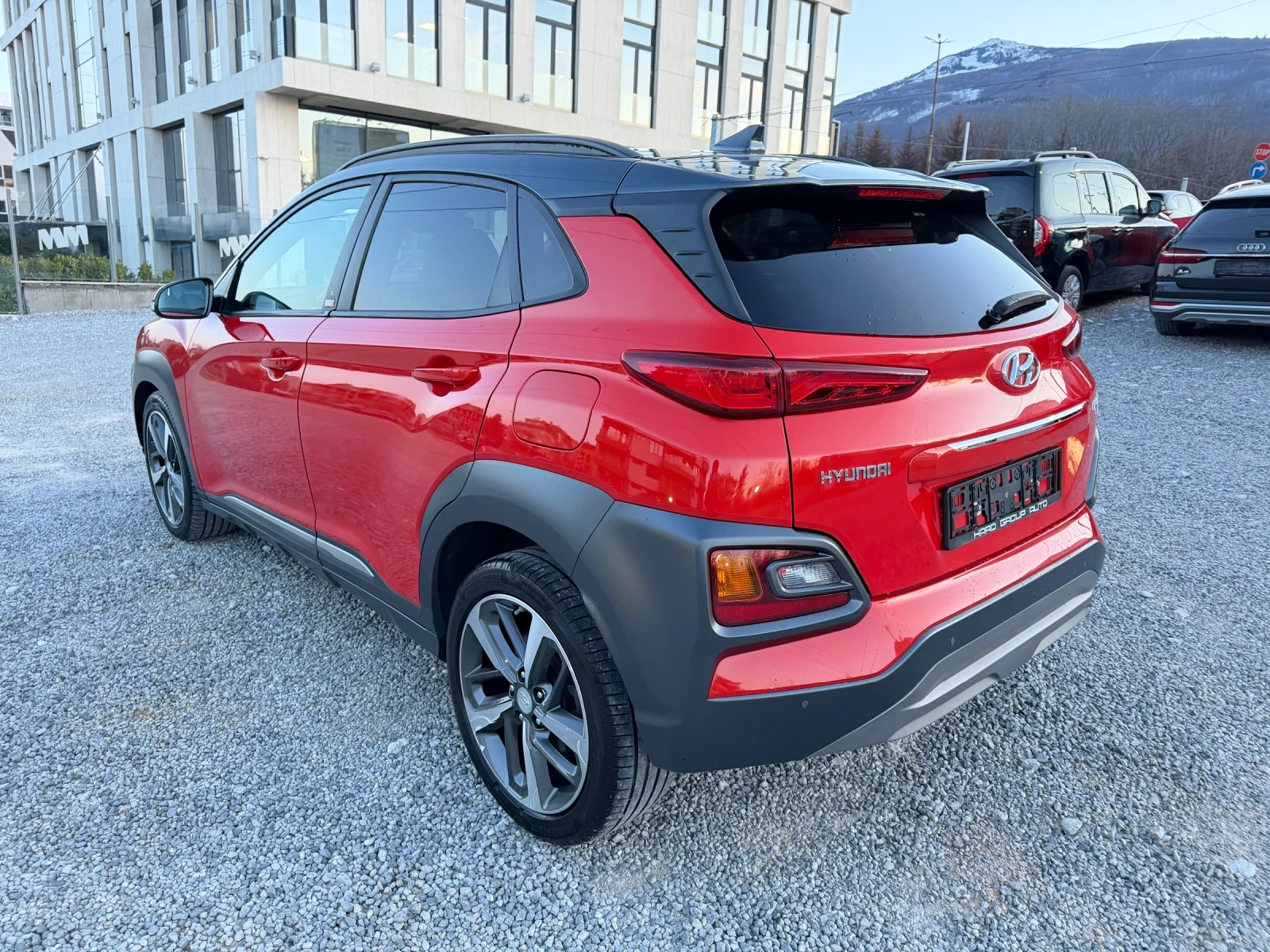 Hyundai Kona ШВЕЙЦАРИЯ 4x4 Навигация Обдухване Head Up - изображение 7