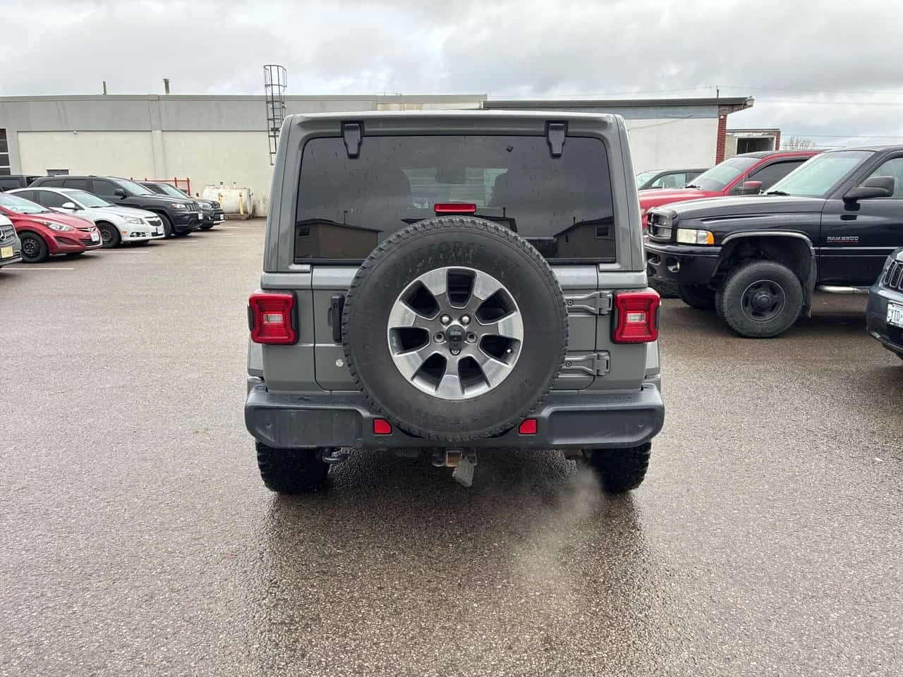 Jeep Wrangler Unlimited Sahara | 4x4 | ПОДГРЕВИ | KEYLESS | , снимка 4 - Автомобили и джипове - 53760414