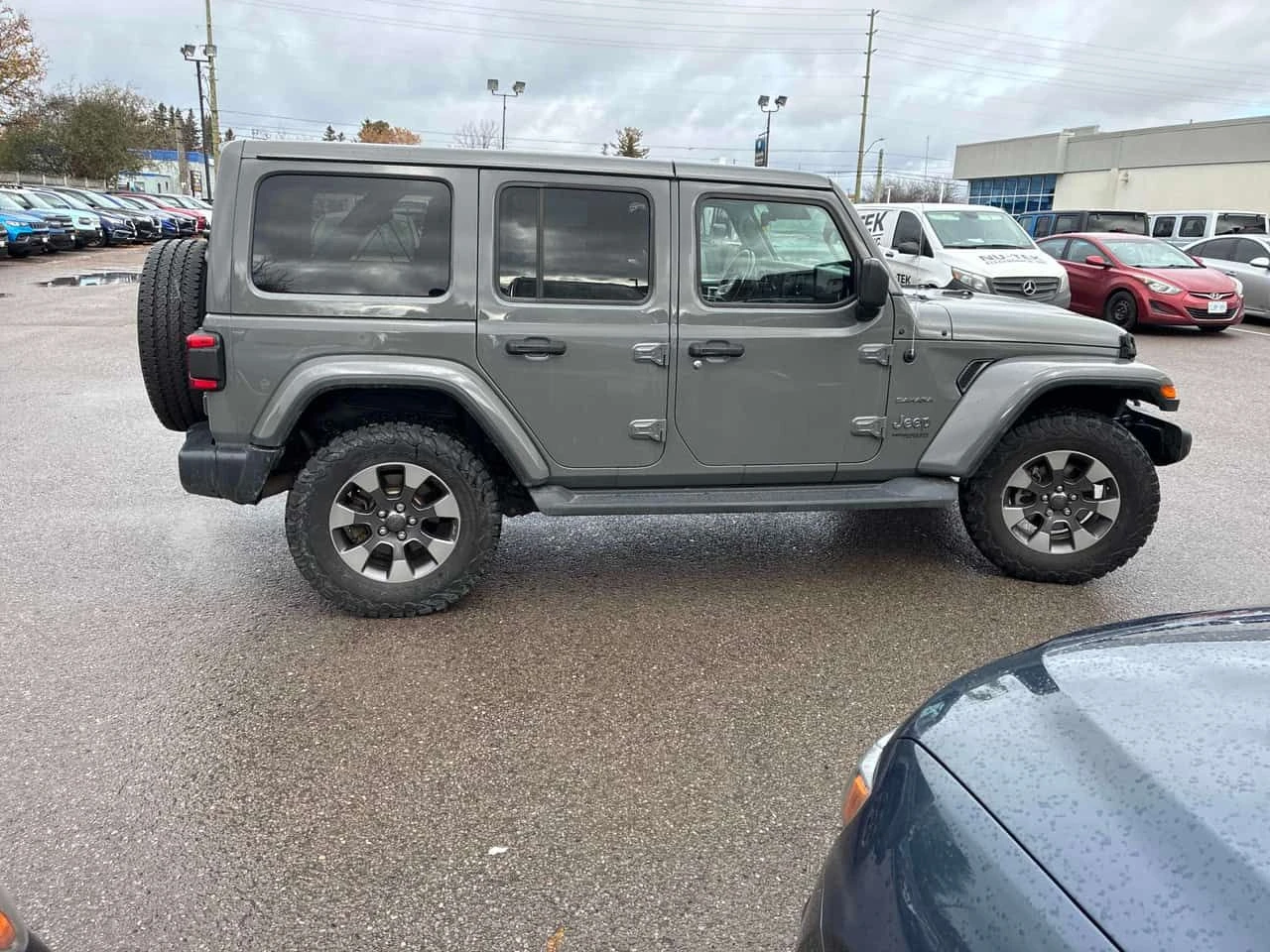 Jeep Wrangler Unlimited Sahara | 4x4 | ПОДГРЕВИ | KEYLESS | , снимка 3 - Автомобили и джипове - 53760414