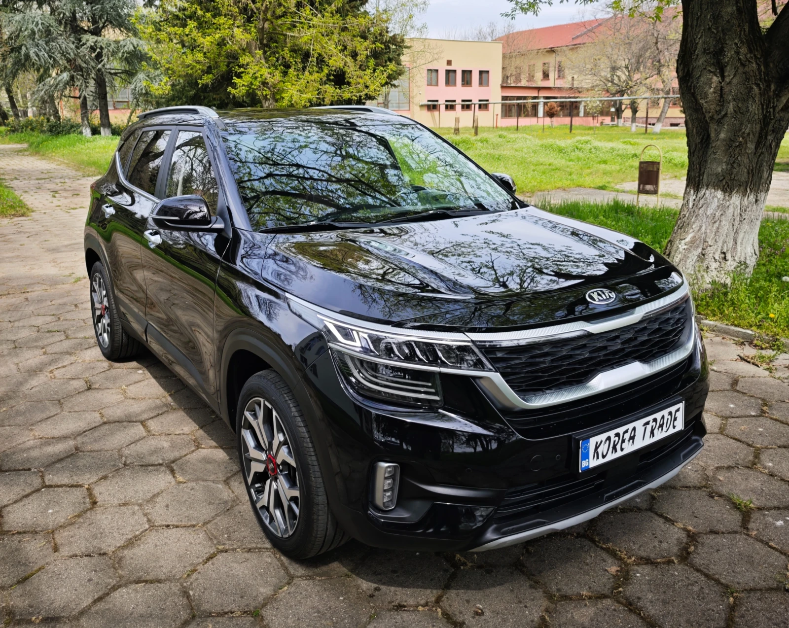 Kia Seltos 1.6 CRDI 4x4 - HEAD UP, снимка 2 - Автомобили и джипове - 54202800